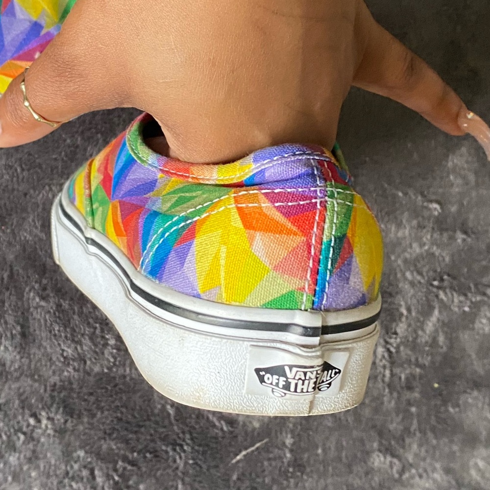 Colorful Vans - Picture 6 of 8